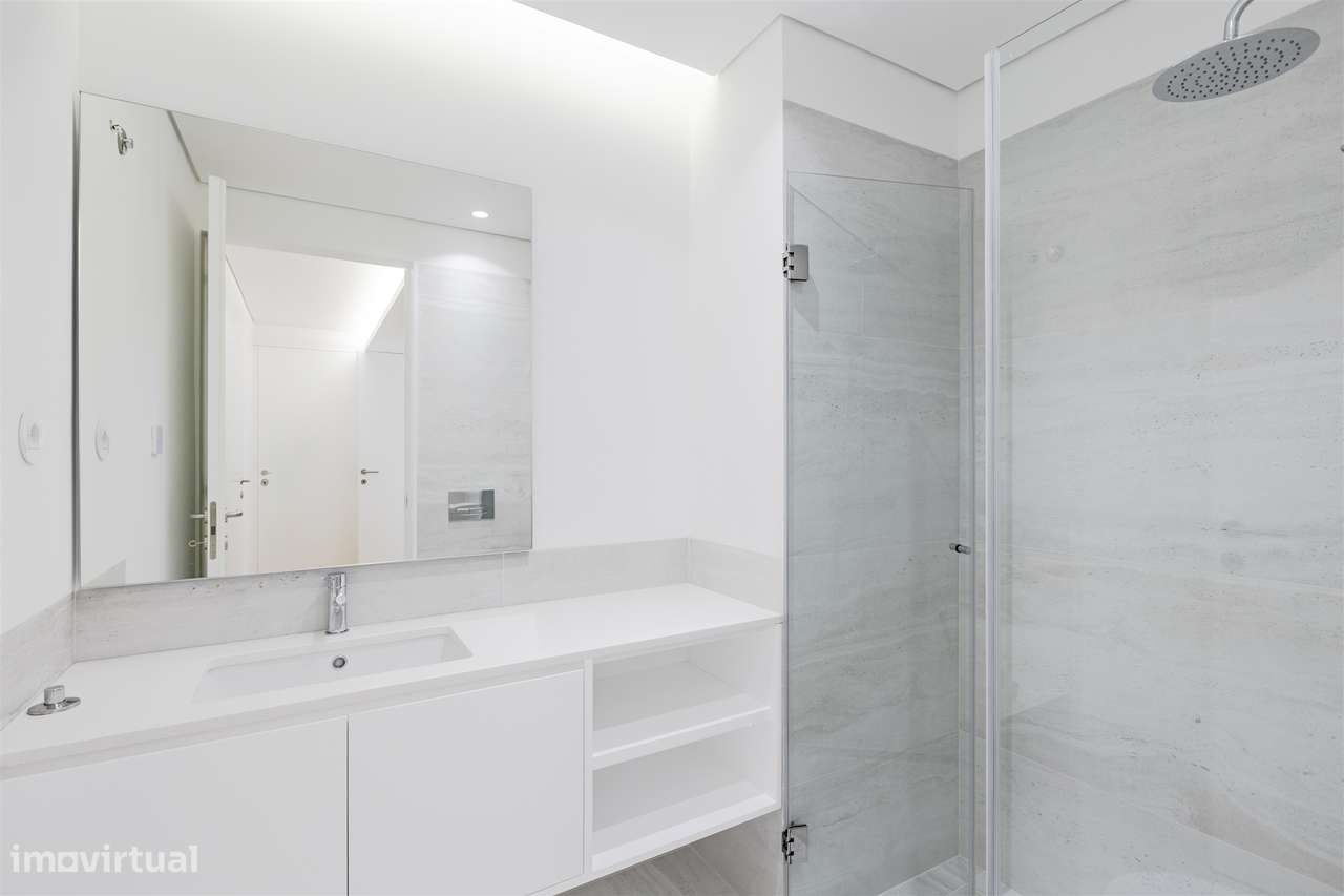 T3 Avenida da Boavista | T3 Garagem e Varanda Lordelo do Ouro Porto-32