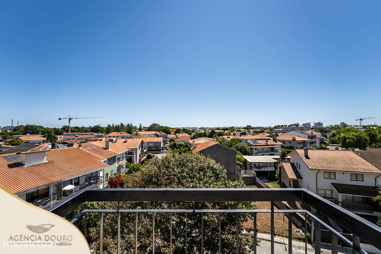 Apartamento T4 com varandas, em Aldoar, Porto-15