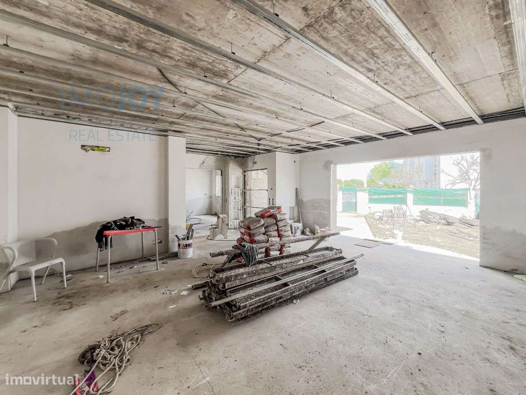 Moradia Isolada V3 de Arquitetura Moderna e Jardim - Grande imagem: 5/25