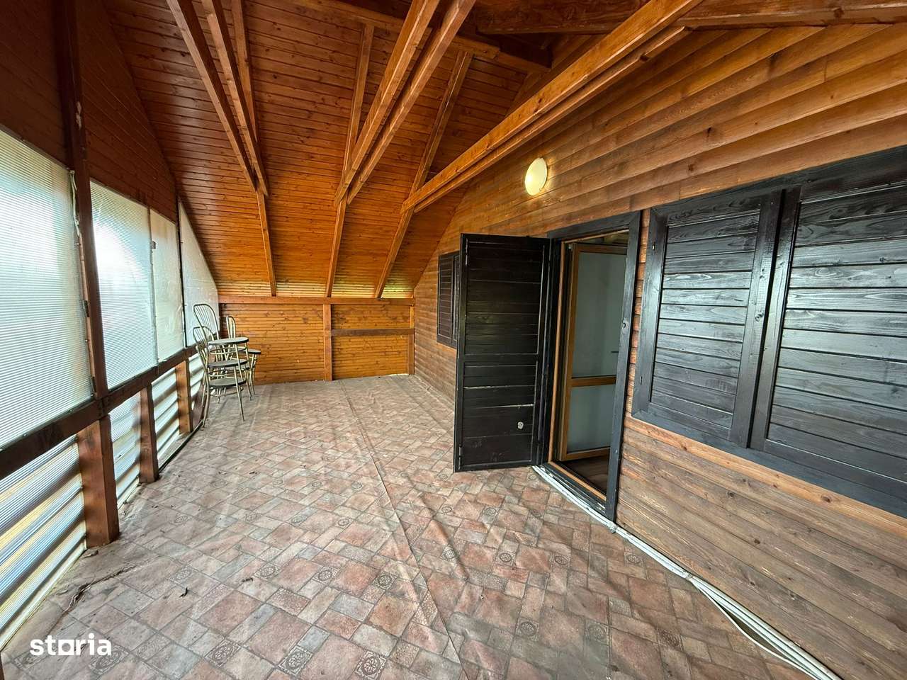 Casa de locuit sau de vacanta in Cornetu.-19