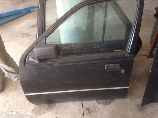 Portas Ford Fiesta de 1990 - 7