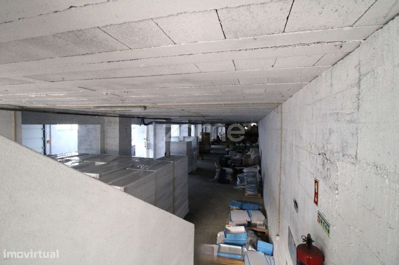 PAVILHÃO c/ 2000m2 FELGUEIRAS-19