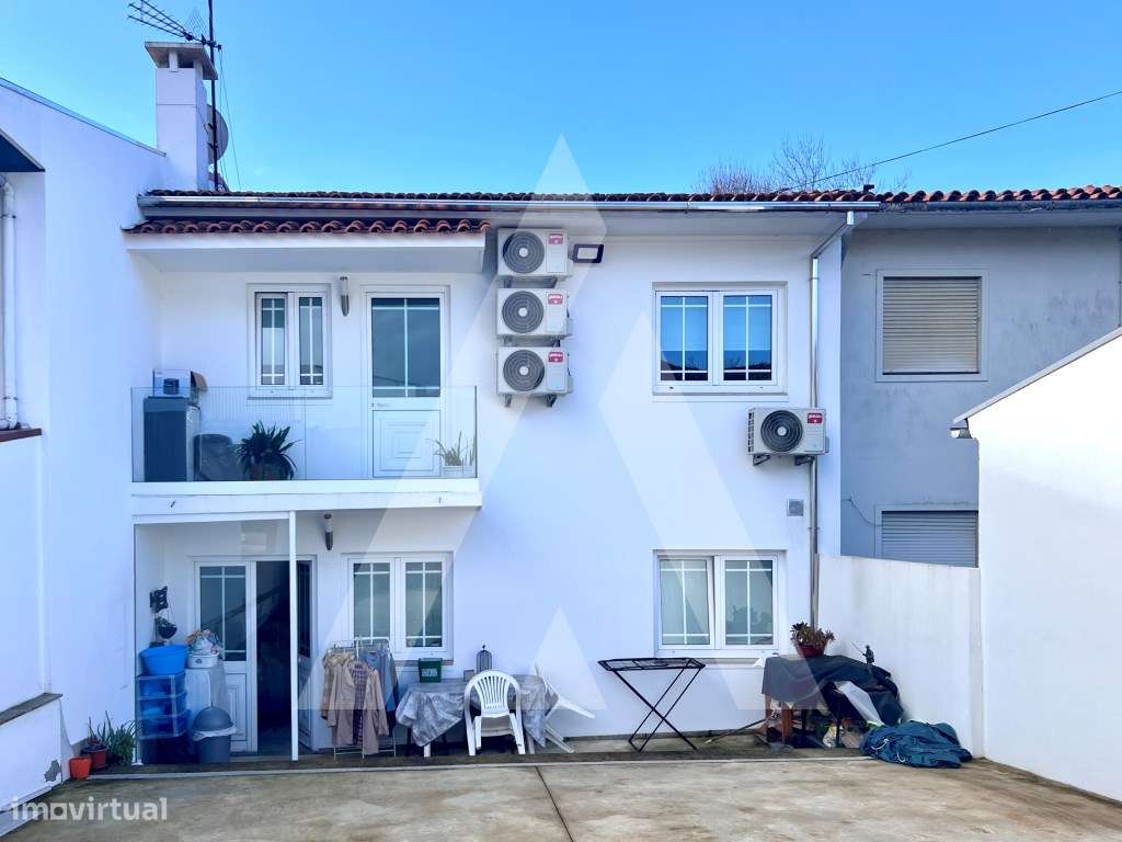 Moradia T3 em São João da Madeira-25