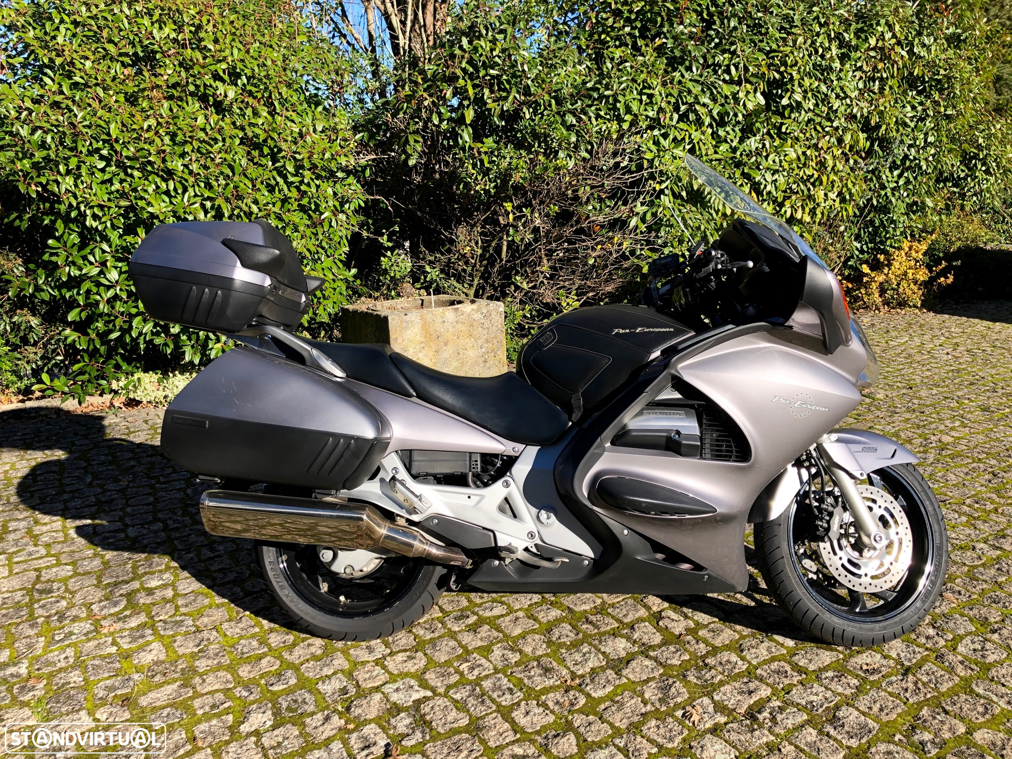 Honda Pan European ST 1300 PAN-EUROPEAN - 4