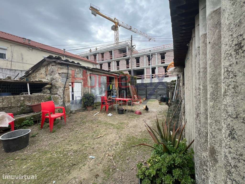 Terreno com Ruinas em Águas Santas-26