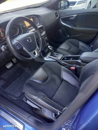 Volvo V40 D2 Aut. Momentum - 14