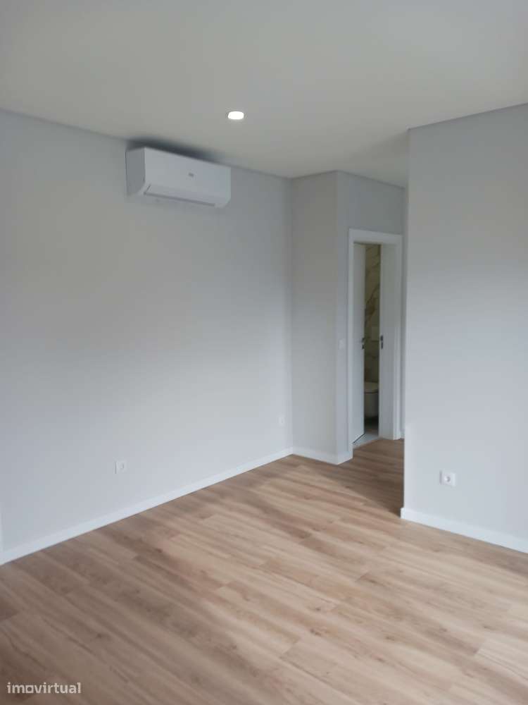 Moradia nova em construção.-6