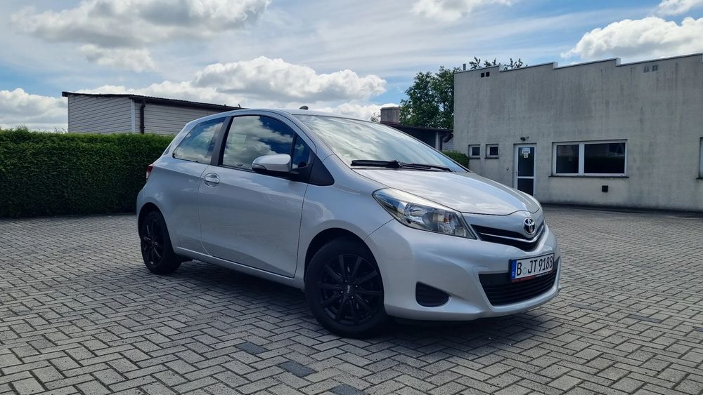 Toyota Yaris III (2011-2019) 1.0 VVT-i Style 2012