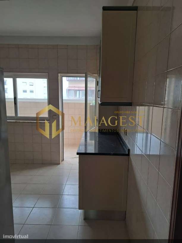 Apartamento T2 com Varanda no centro de Gaia - Grande imagem: 4/11