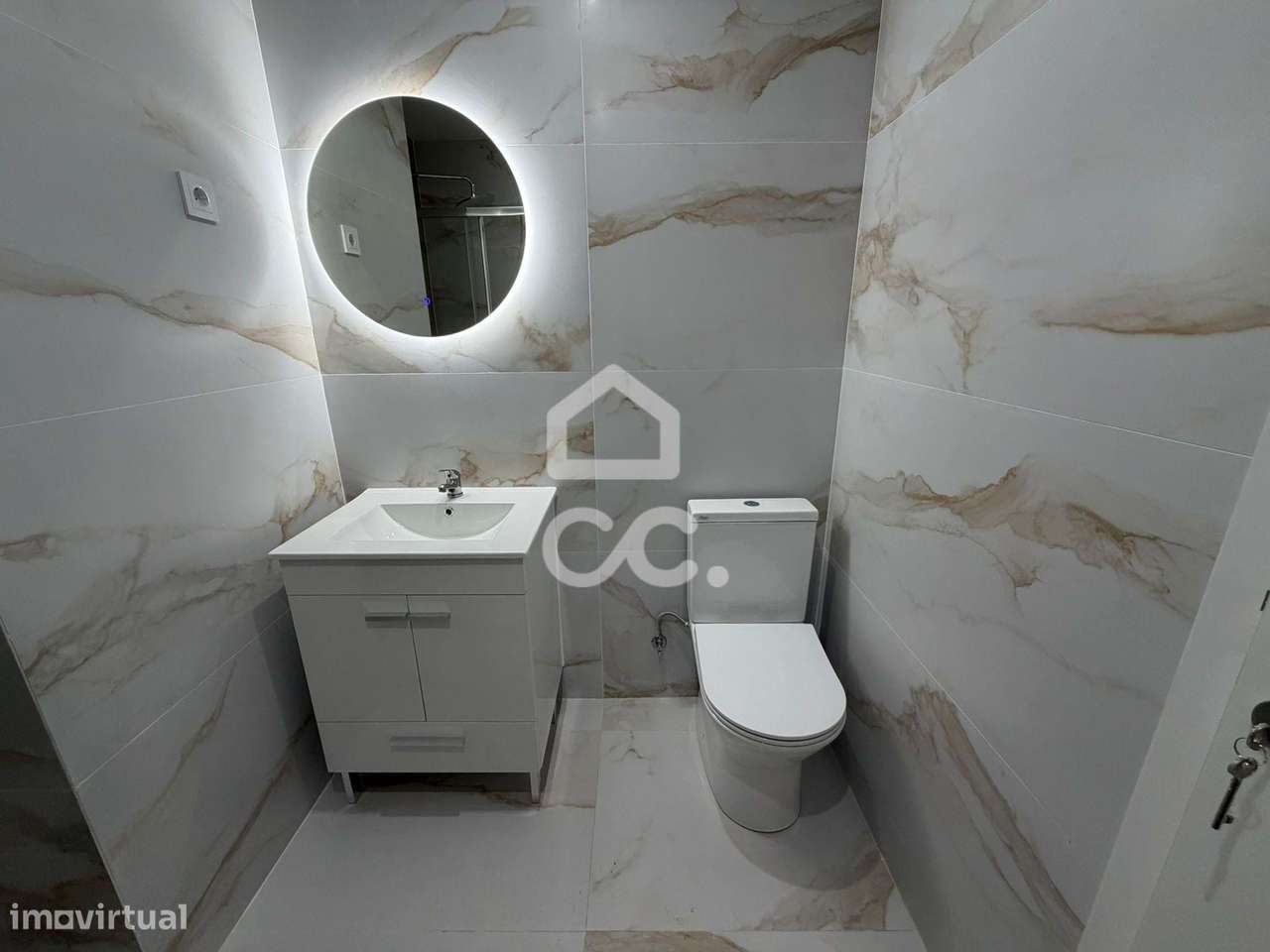 Apartamento T2 Renovado na Quinta do Mendes em Odivelas-10