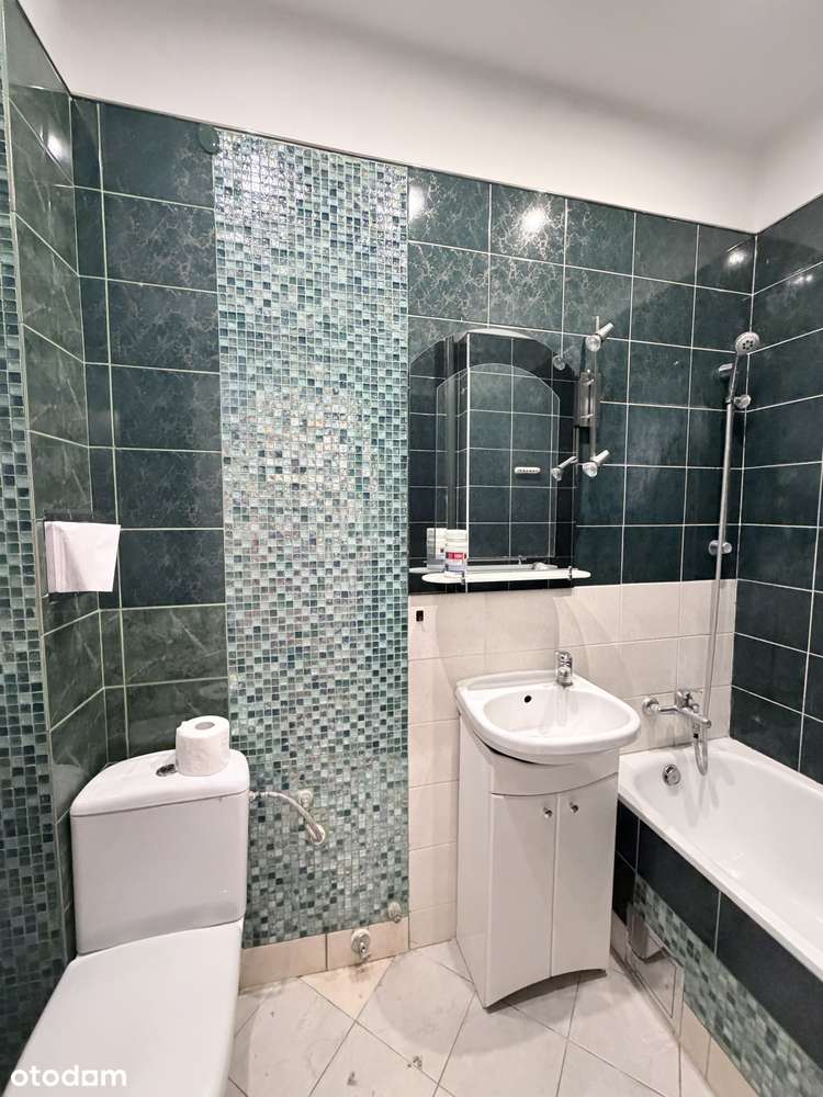 Kawalerka# Idealny rozstaw # OSOBNA KUCHNIA # WINDA # Hoża-11