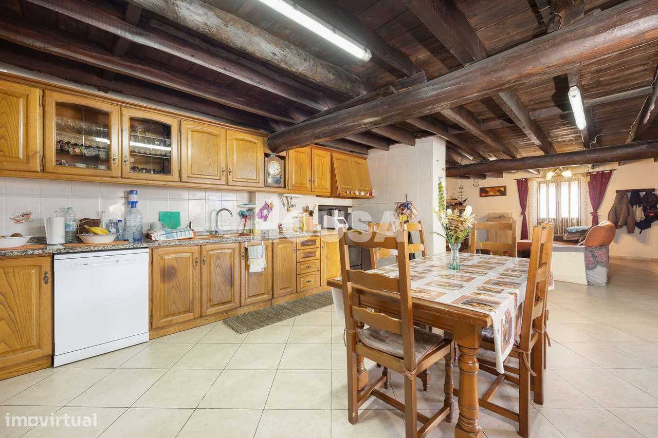 Moradia T3 com terreno de 2.157 m² – Raposeira, Colmeias | Leiria-7