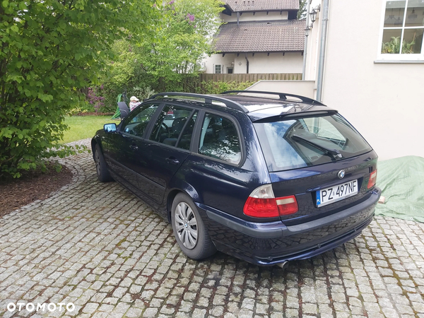 BMW Seria 3 318i Touring - 4