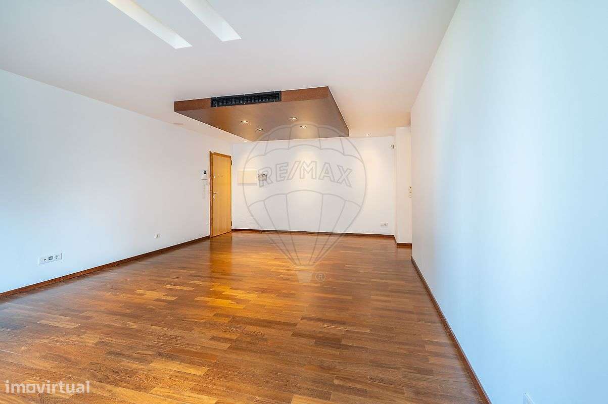 Apartamento T2 para arrendamento - Grande imagem: 2/18