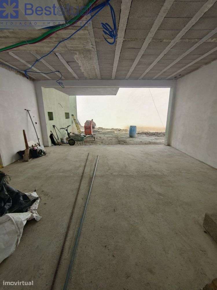 Moradias Bifamiliar - Acab. de Qualidade - Avidos-19