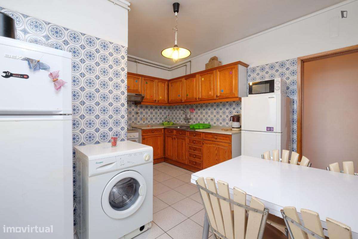 Quarto - localizado em Conchada Coimbra - Grande imagem: 5/10