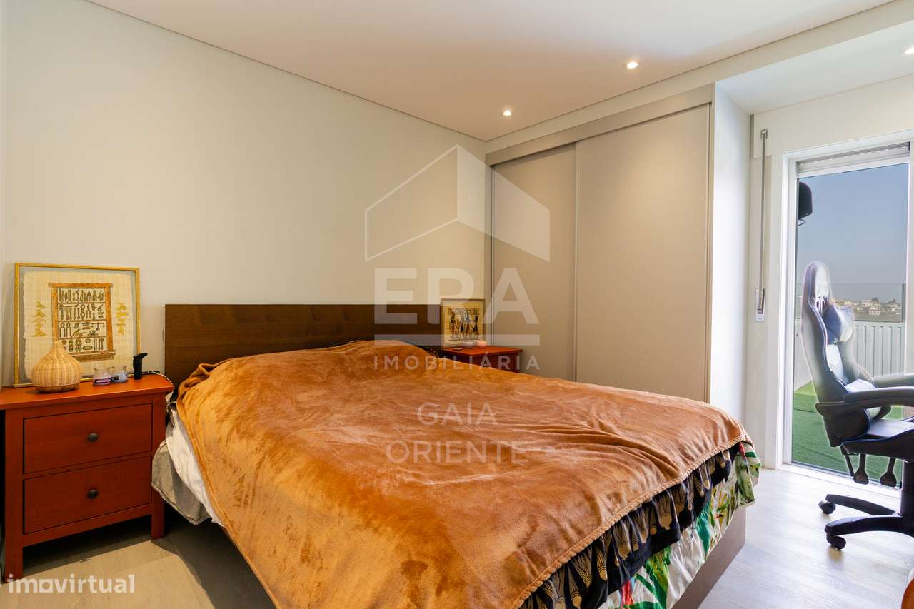 T2 com terraço e garagem em Vilar de Andorinho-20