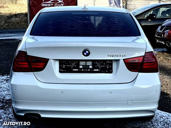 BMW Seria 3 320d - 5