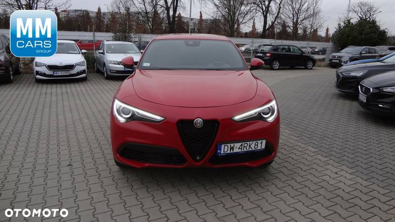 Alfa Romeo Stelvio - 8