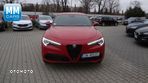 Alfa Romeo Stelvio - 8