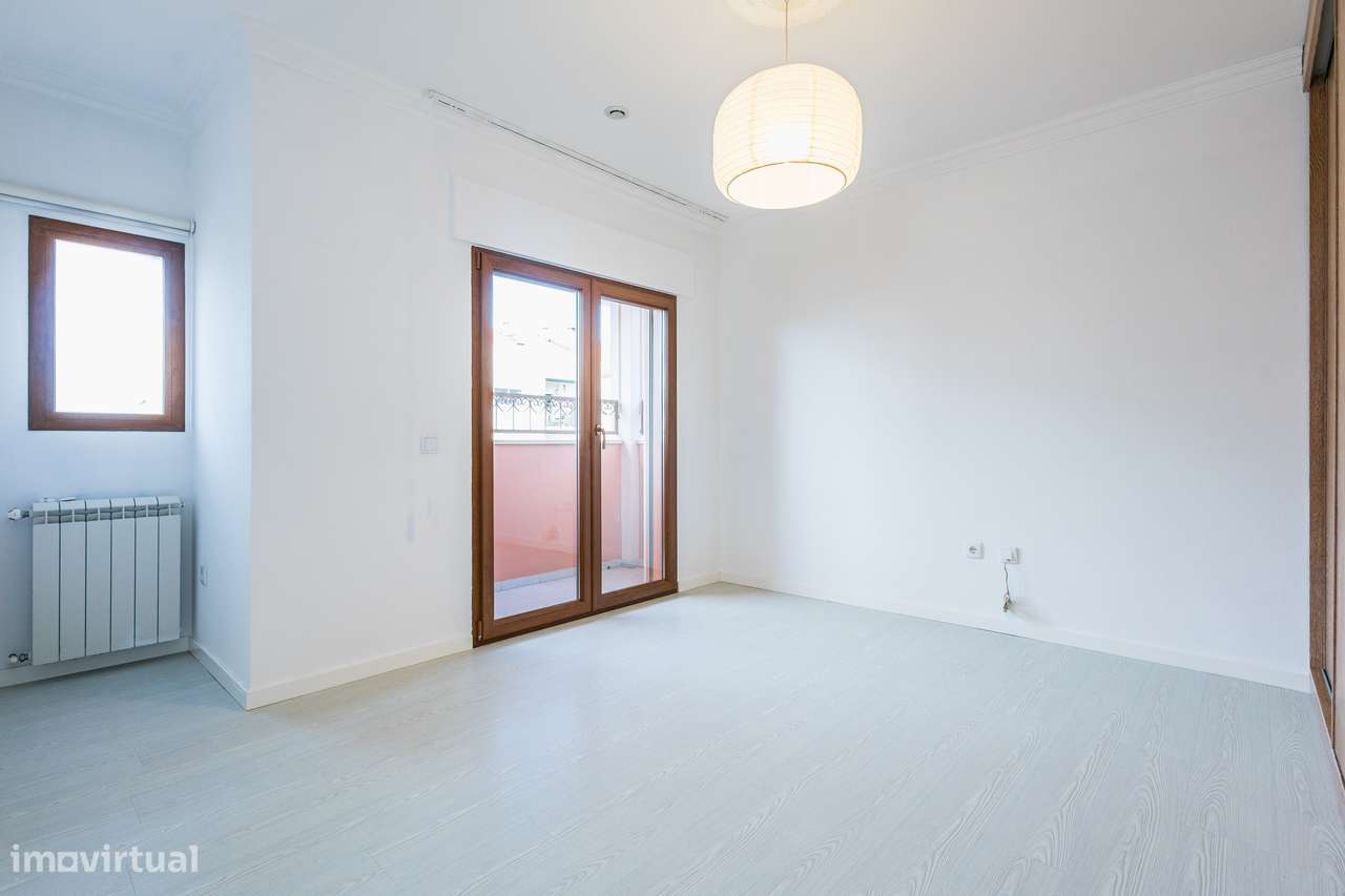 Moradia T4 renovada | Piscina Aquecida - Parceiros-34