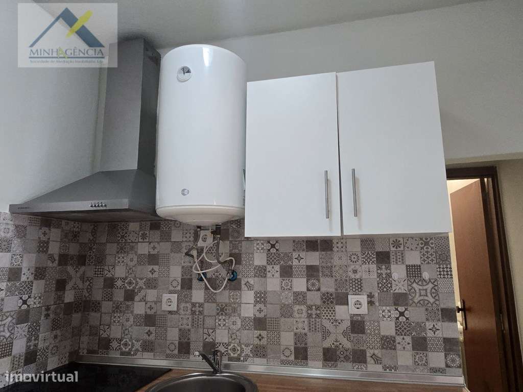Apartamento T1 com varanda no Bonfim em Setúbal-11