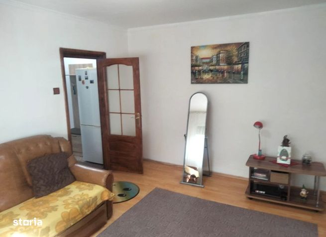 Apartament  2 camere Podu Ros , 50 metri, etaj parter Cod:154750