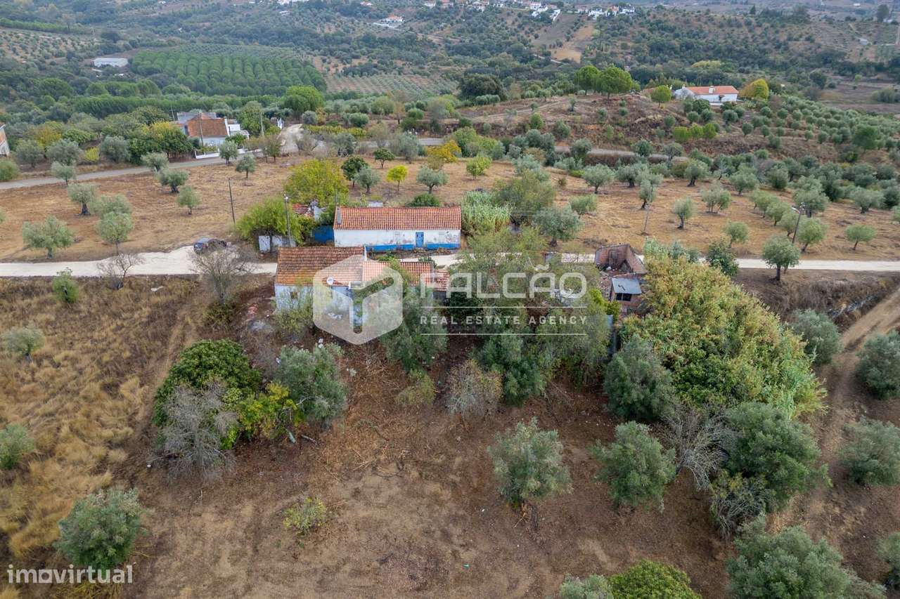 Moradia para Restaurar T2+2 Venda em Casével e Vaqueiros,Santarém-13