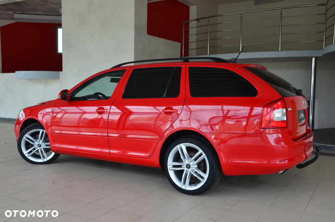 Skoda Octavia 2.0 TDI DPF Family Plus - 17