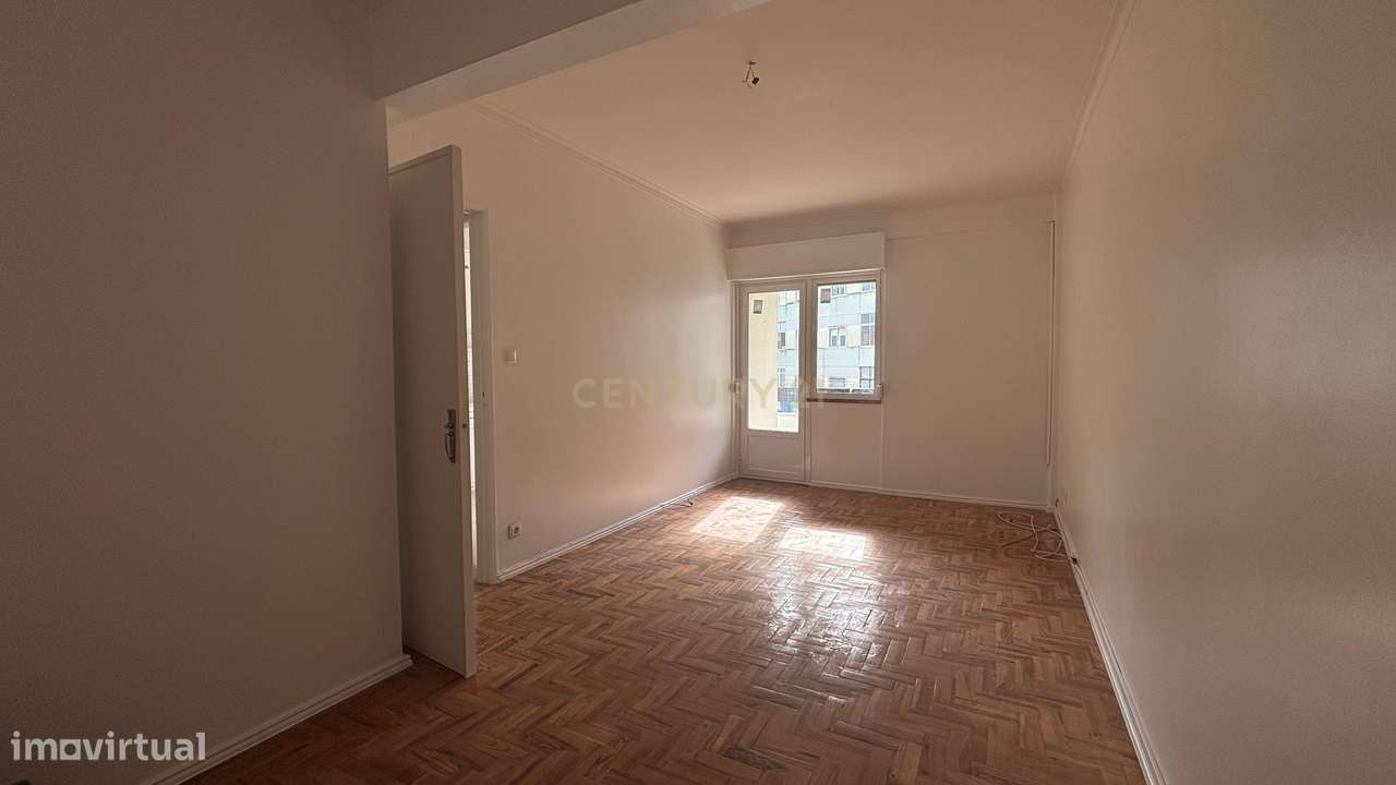 Apartamento T2 em Sacavém para arrendamento - Grande imagem: 4/16