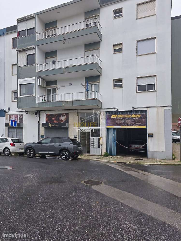 Apartamento T2 com varanda-31