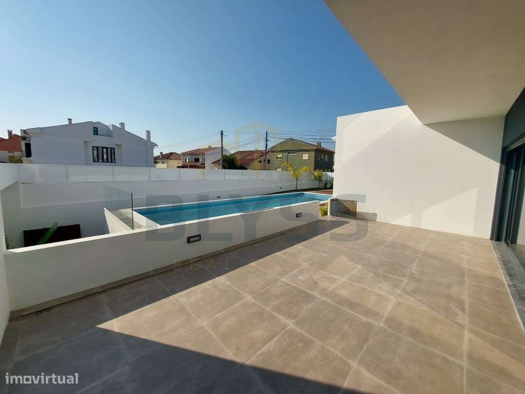 Moradias T4, em Condomínio Privado com Piscina.-14