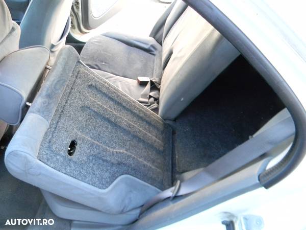 Dezmembrari  Rover 400 hatchback (RT)  1995  > 2000 416 Si Benzina - 40