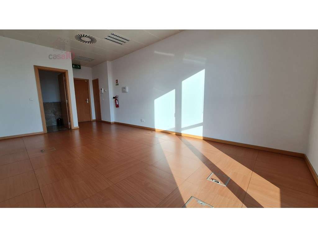 Arrenda-se Escritório Vista Rio - Centro Parque das Nações - Grande imagem: 3/12