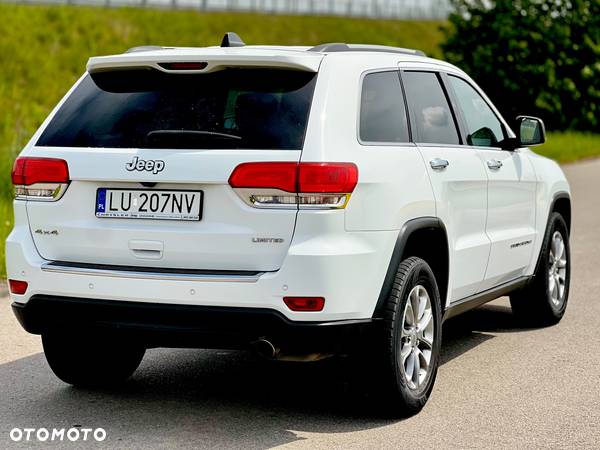 Jeep Grand Cherokee - 23