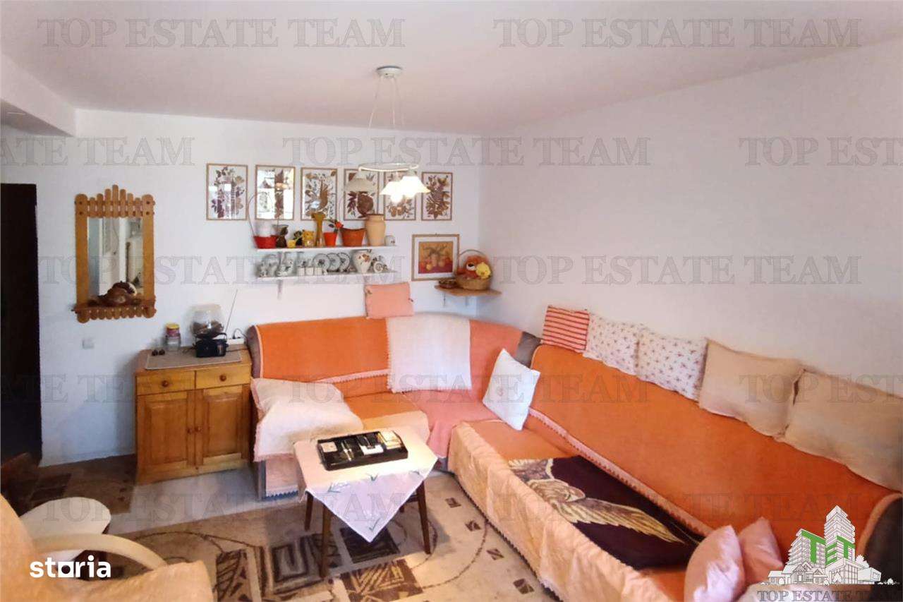 Apartament 2 camere zona Titan, curte proprie 37mp in vila-1