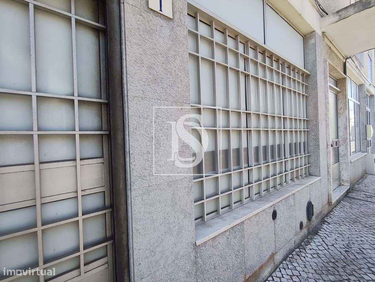 Espaço Comercial/Armazém - Zona Verde - Entroncamento-2