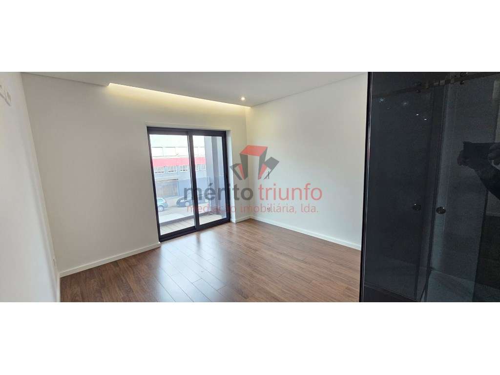 Oferta Escritura e Registo- Apartamento T3 NOVO - Ramalde - Porto-24