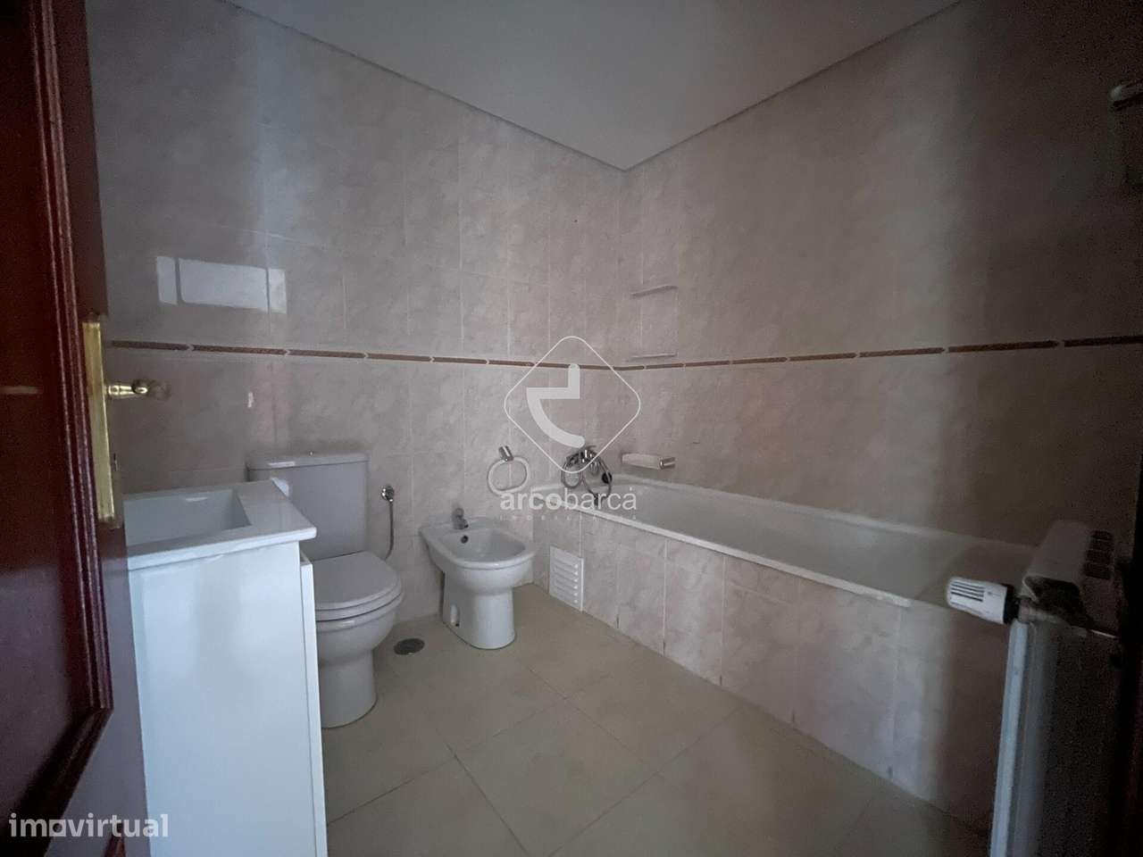 Apartamento T2 no centro da vila de Arcos de Valdevez-11