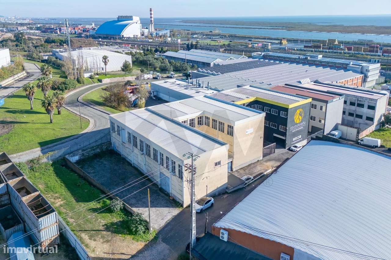 Espetacular Armazém Industrial em São João da Talha 1000m2 - Grande imagem: 4/48