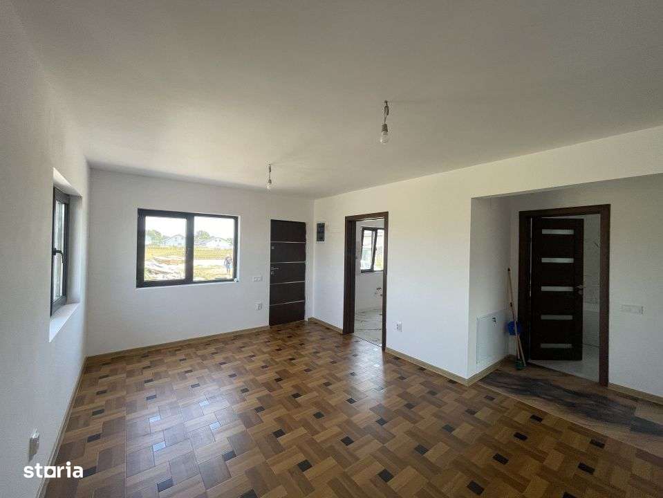 Clinceni, casa pe parter, 80mp, 3 camere, 2 bai, utilitati - Imagine principală: 5/15