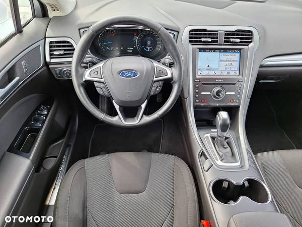 Ford Mondeo 2.0 TDCi Titanium PowerShift - 25