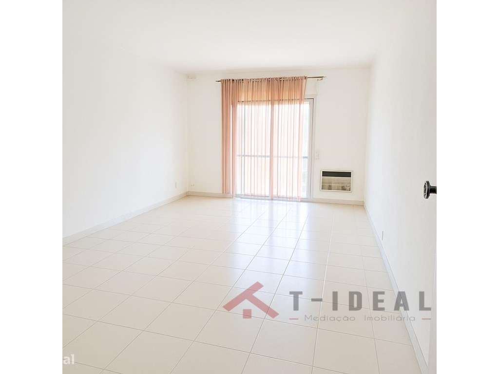 Apartamento T2 no centro de Torres Vedras - Grande imagem: 5/20
