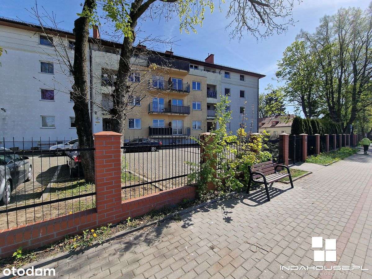 Mieszkanie na parterze z garażem i windą ...-13