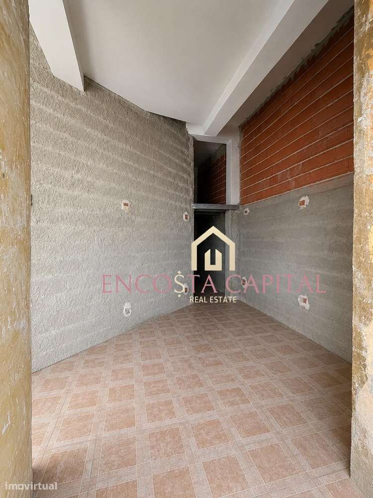 Apartamento T1 com mezanime Sacavém-10