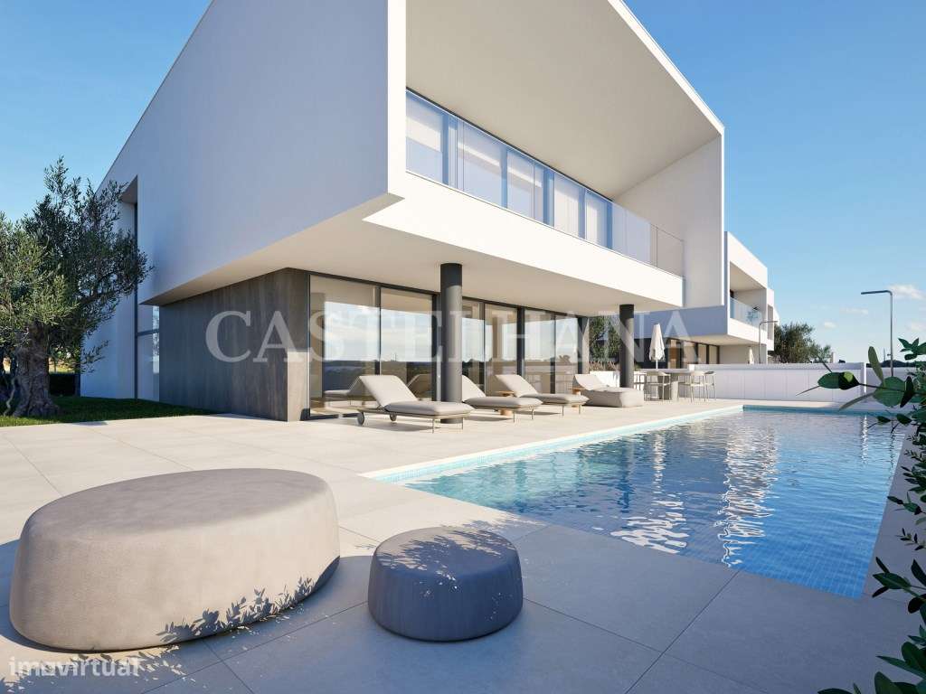 Moradia T4 com piscina em novo empreendimento em Lagos - Grande imagem: 2/56