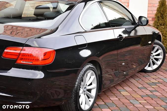 BMW Seria 3 318i Coupe Edition Exclusive - 11