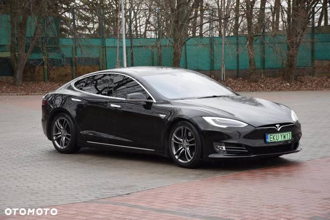 Tesla Model S Long Range Plus - 11