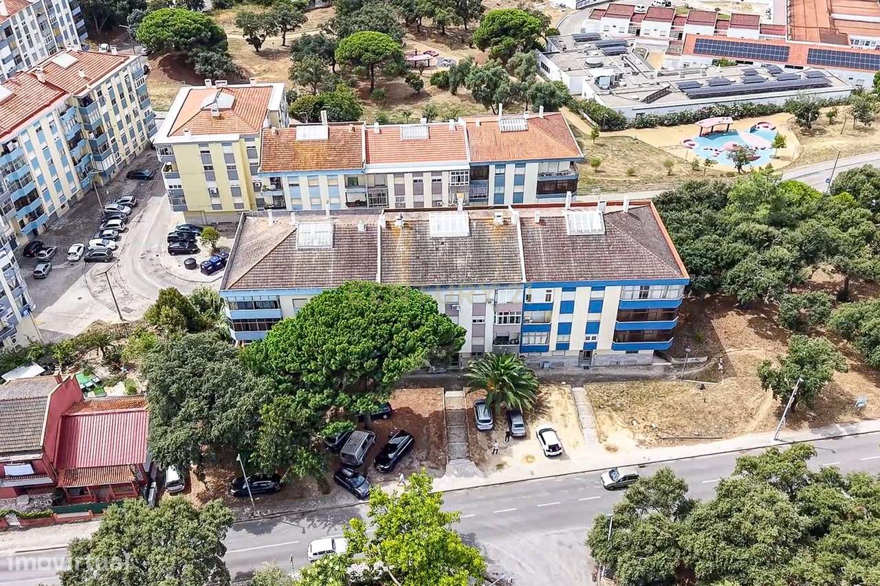 Apartamento T3 em Amora, Seixal-25