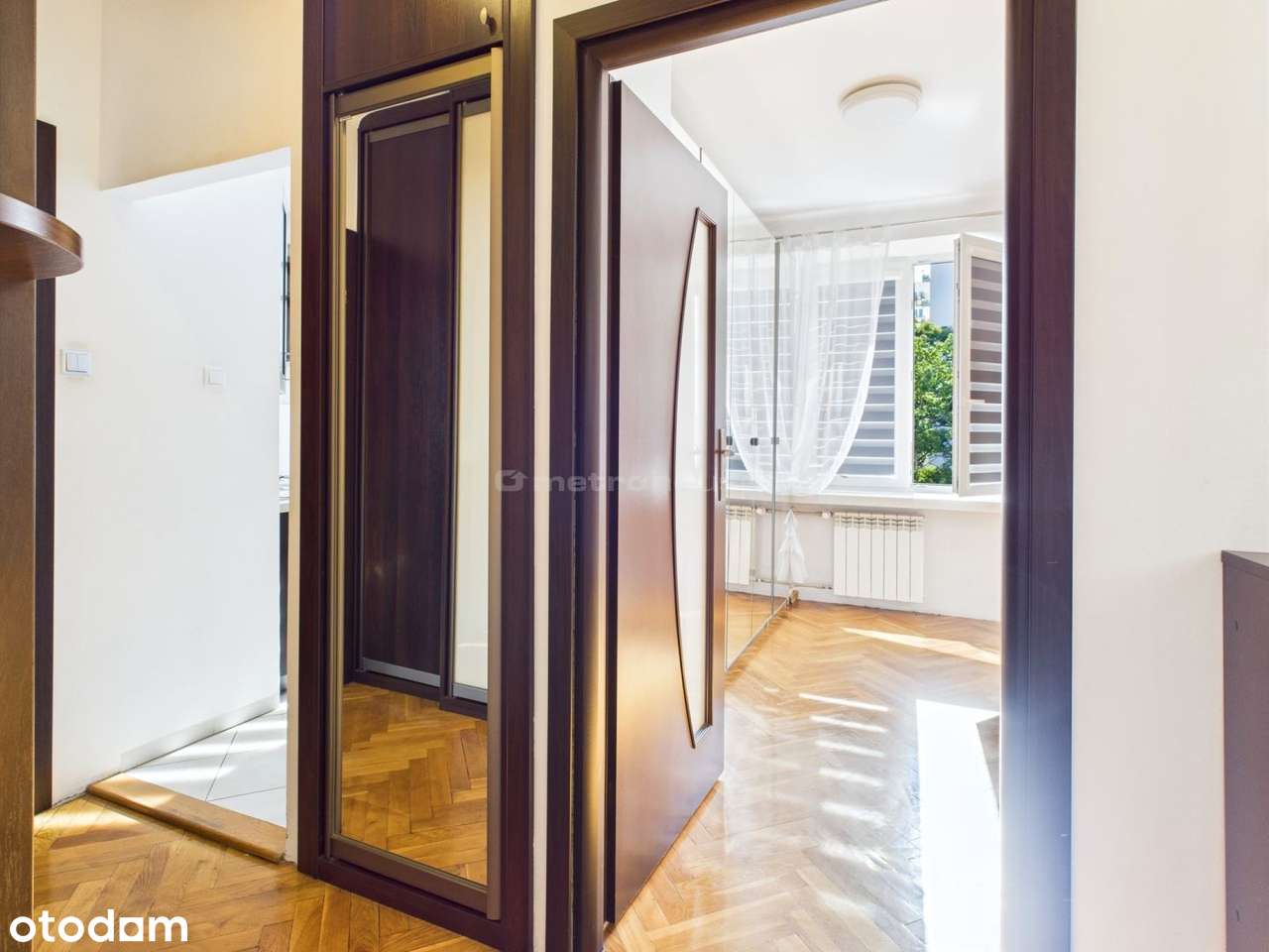 Wola, 2 pokoje, osobna kuchnia, urocza kamienica.-2